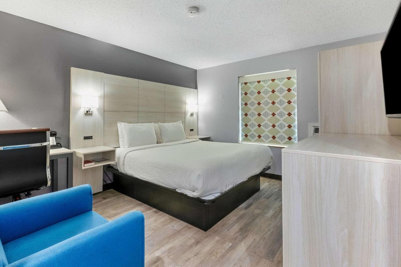 Days Inn By Wyndham Savannah Gateway I-95 ジョージタウン エクステリア 写真